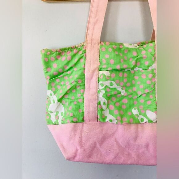 Lilly Pulitzer | medium sized tote - Picture 2 of 11